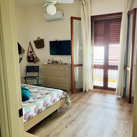 Spacious With Sea View In 120 M² Pool Appartamento Giardini Naxos